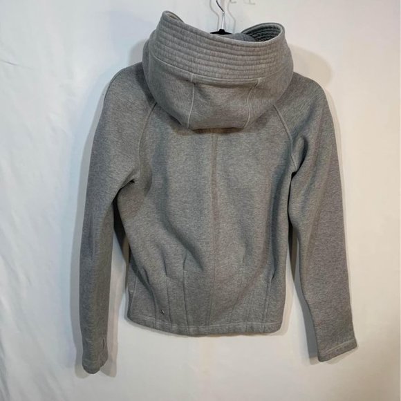LULULEMON sculpted scuba hoodie. Gray. Size 6. New condition. Limited Edition. - Picture 6 of 10